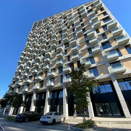 Brand New High End With Ac And Parking Apartmán